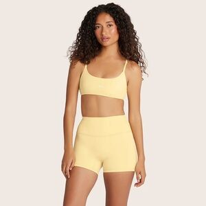 *EXCLUSIVE* SET Active Butter Yellow Breathe Shorts Set